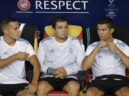 Kovacic, en al banquillo junto a Lucas y Cristiano. 