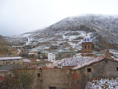 Vista de la localidad turolense de Bueña, con 52 habitantes censados, pero con solo 30 vecinos en invierno.