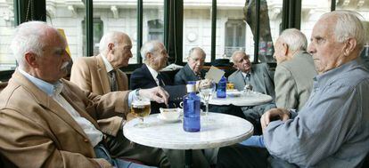 Un grupo de jubilados en Madrid.