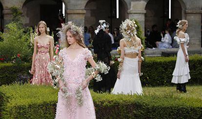 Desfile de alta costura de la firma Rodarte en Par&iacute;s, el pasado 2 de julio. 