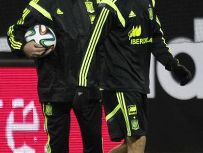 Del Bosque y Diego Costa en un entrenamiento