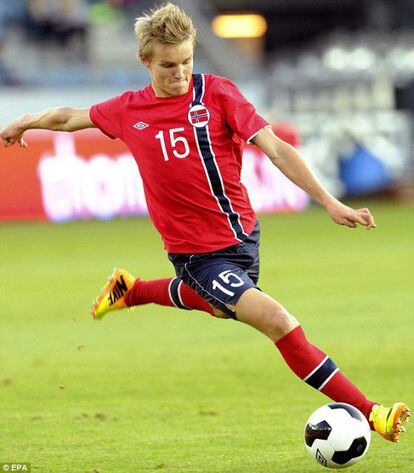 Martin ödegaard, en un partido con la selección absoluta noruega.