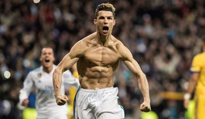 Cristiano Ronaldo celebra el gol de penal en els últims minuts del partit contra la Juventus.