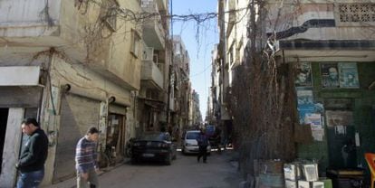 Imagen del campo de refugiados palestinos en la ciudad siria de Homs, este lunes.