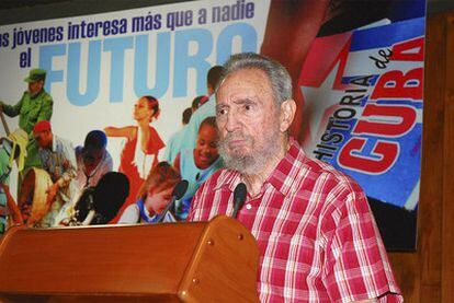Fidel Castro en su última aparición pública en un encuentro con jóvenes comunistas de la isla.