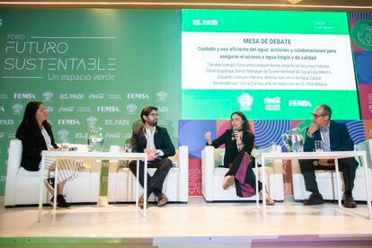 Dialogue table during the 'Sustainable Future' forum.