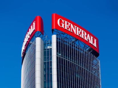Fachada de la Torre Generali, en Milán, en una imagen de archivo.
