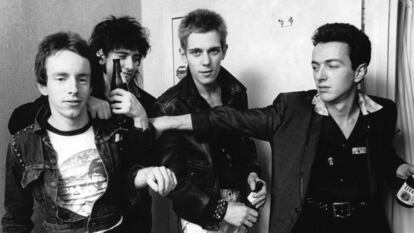 Los miembros de The Clash, en Nueva York en 1978. De derecha a izquierda, Nicky Headon (batería), Mick Jones (guitarra), Paul Simonon (bajo) y el líder de la banda, Joe Strummer (guitarra y voz).