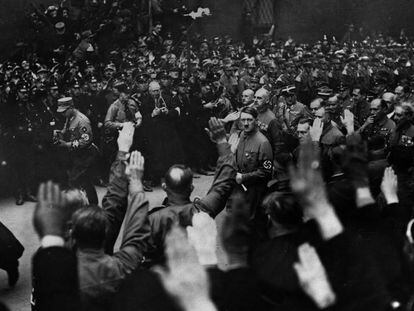 Hitler en una conmemoración del golpe de Múnich de 1923.