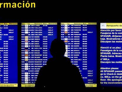 Pantalles d'informació de vols de l'aeroport del Prat
