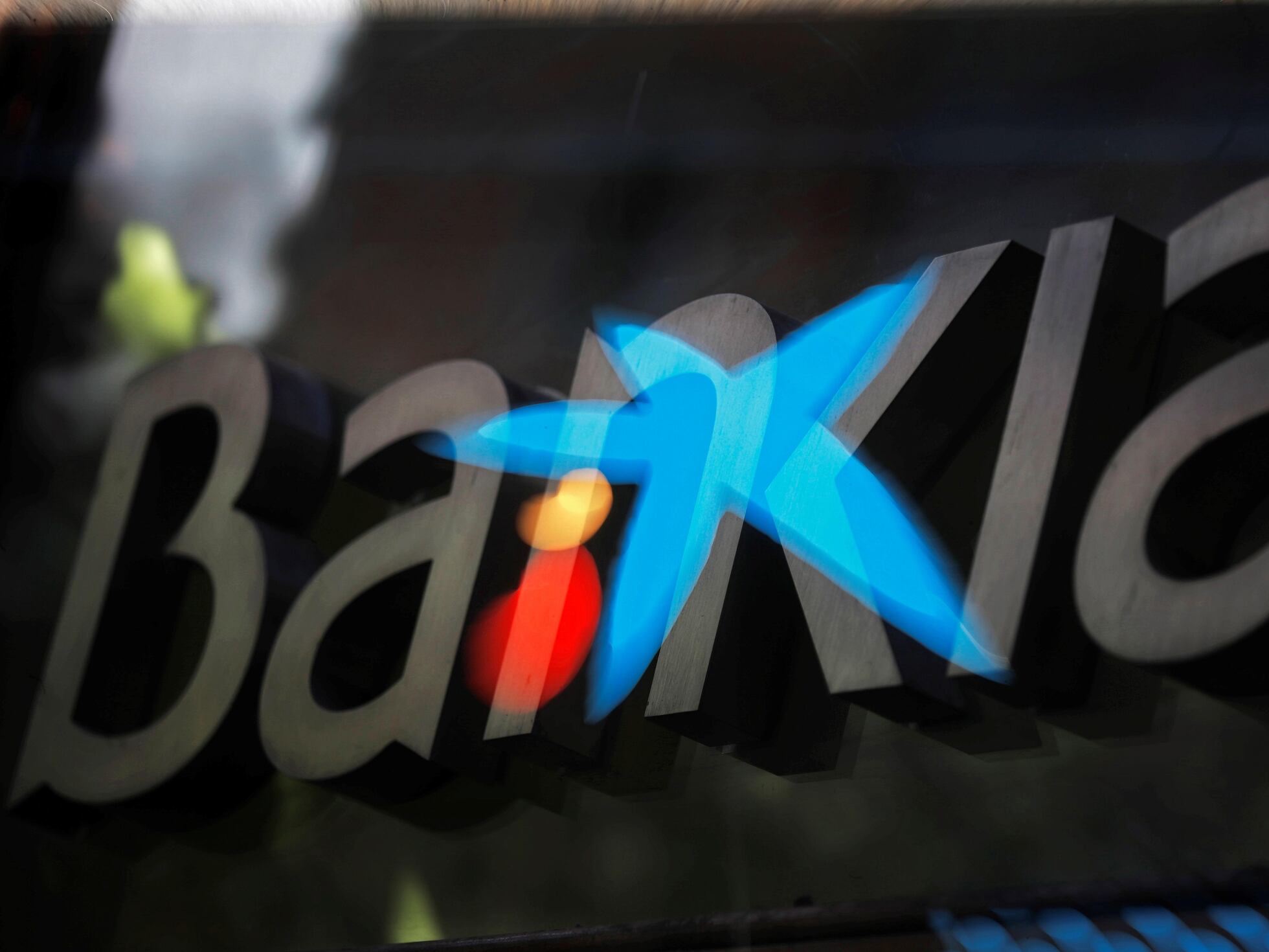 La fusión de Caixabank y Bankia: así será el mayor banco de