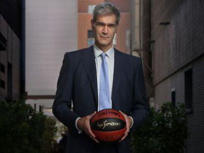 El nuevo presidente de la ACB llega al cargo avalado por un currículo integral, de la pista a los despachos, y una firme convicción por el deporte en el que creció. “Queremos dar un gran cambio”