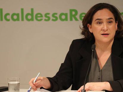 La alcaldesa de Barcelona, Ada Colau, durante la conferencia.