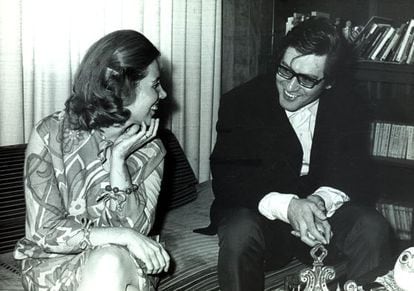Jos&eacute; Emilio Pacheco, con Elena Poniatowska, en 1969.
