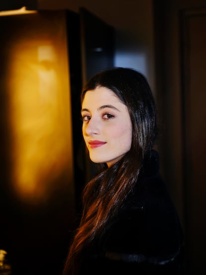 “Podría llegar a ser maestra en un futuro. Admiro a los profesores y sé el trabajo que conlleva detrás", dice María Dueñas.