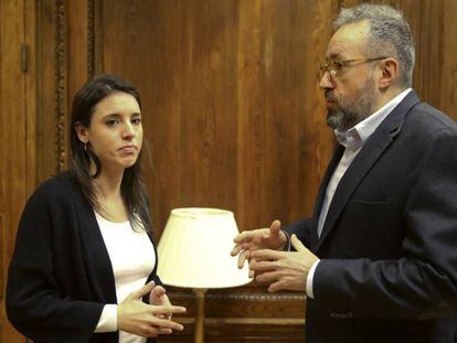 Irene Montero junto a Juan Carlos Girauta en el Congreso de los Diputados.