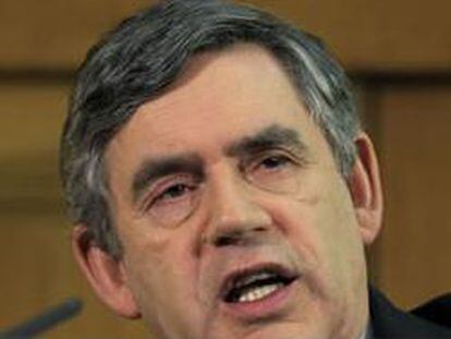 Gordon Brown planea una subida de impuestos a los más ricos