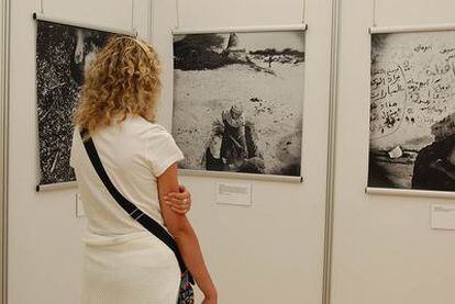 Exposición y encuentro anual de Fotoperiodismo con trabajos de Emilio Morenatti, Ramón Espinosa y Ponces, Arnau y Soteras.