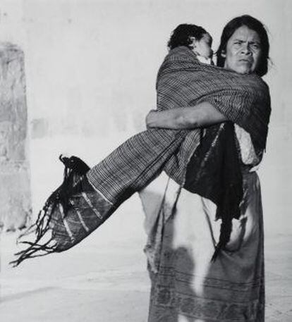 'Rebozo en el aire' (1958) de Manuel Carrillo.