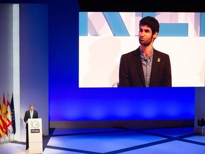 El matemático barcelonés Xavier Ros-Oton, uno de los premiados por la Fundación Princesa de Girona, este lunes en el acto en el Palacio de Congresos de Cataluña.