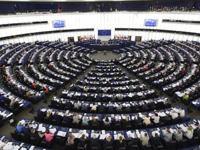 Vista general de una sesión plenaria en hemiciclo del Parlamento Europeo, en Estrasburgo (Francia)