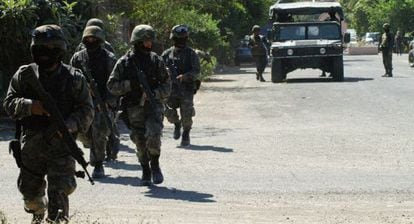 Patrulla del Ejército mexicano en la labores contra el narcotráfico.