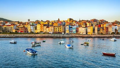 Vista del puerto pesquero de la localidad gallega de A Guarda, en Pontevedra.