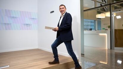 271123 OTEGI ARNALDO San Sebastian
El coordinador general de EH Bildu, Arnaldo Otegi, comunica en la reunión de la Mesa Política de la coalición soberanista si desea ser o no el candidato a lehendakari de esta formación en los comicios vascos del próximo año.
foto Javier Hernandez