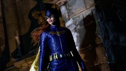 Fotograma de Leslie Grace en el papel de 'Batgirl', la película que Warner ha renunciado a estrenar.