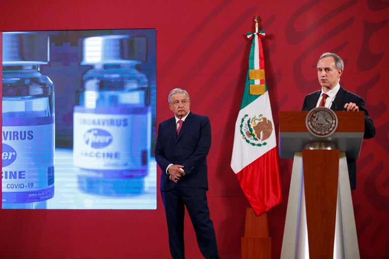 The Undersecretary of Health, Hugo López-Gatell, and President Andrés Manuel López Obrador at a press conference at the National Palace.