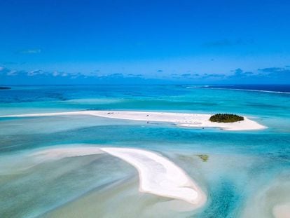 La laguna de Aitutaki, un atolón de aguas turquesas en las islas Cook.