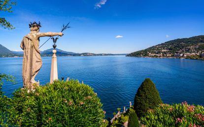 Vistas al lago Maggiore desde la isla Bella, en Italia.