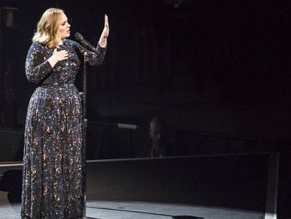 Adele, en un momento de su concierto en Barcelona.