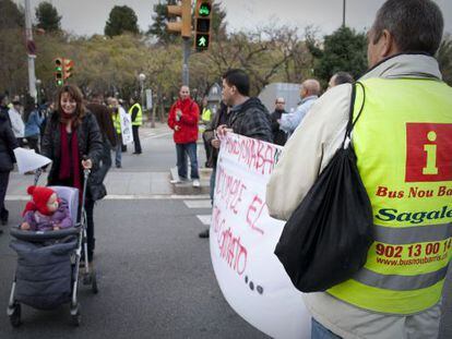 Huelga de los conductores de Sagal&eacute;s  y los vecinos de Nou Barris