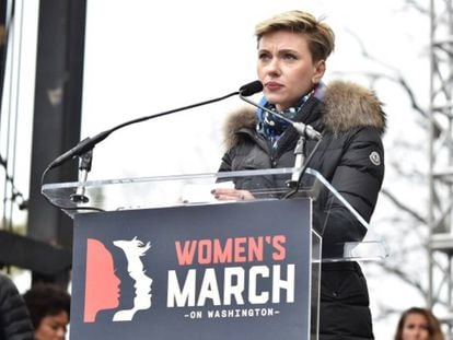 Scarlett Johansson en la marcha de las mujeres contra Trump.