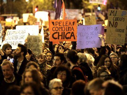Manifestaci&oacute;n en Barcelona por el d&iacute;a internacional de la mujer.