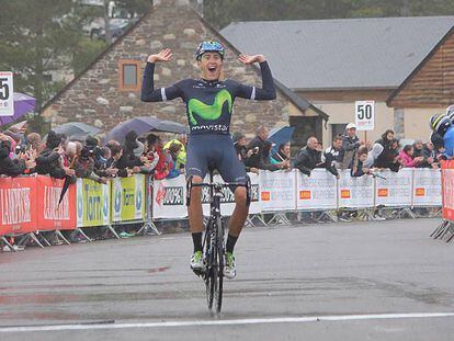 Marc Soler celebra su victoria en la Ruta del Sur.