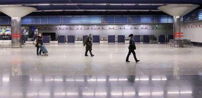 Vestíbulo de la terminal aeroportuaria abandonada en la estación de metro de Nuevos Ministerios