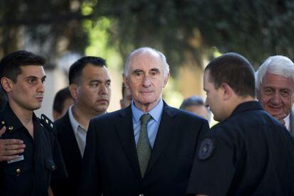 El expresidente De la Rúa abandona una corte federal en Buenos Aires