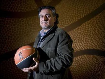 El ex seleccionador de baloncesto asume el reto de reflotar el proyecto socialista en la capital