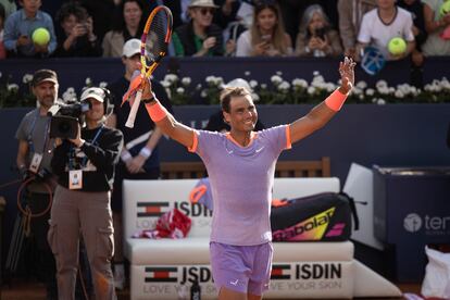 Nadal supera Cobolli en la arena del Godó, este martes.