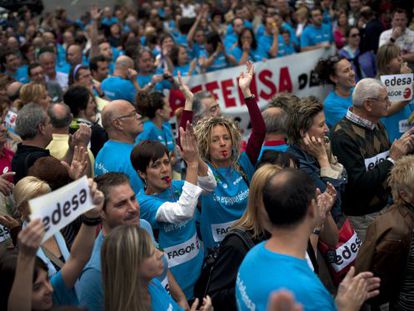 Trabajadores de Fagor y de Edesa protestan en las calles de Basauri por el cierre de la cooperativa: