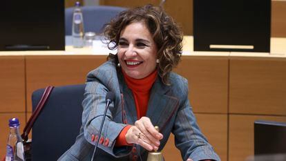 La vicepresidenta cuarta y ministra de Hacienda, María Jesús Montero, este jueves en Bruselas.