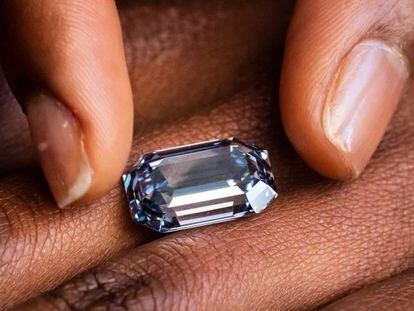 Sotheby's subastará un diamante azul valorado en 48 millones de dólares