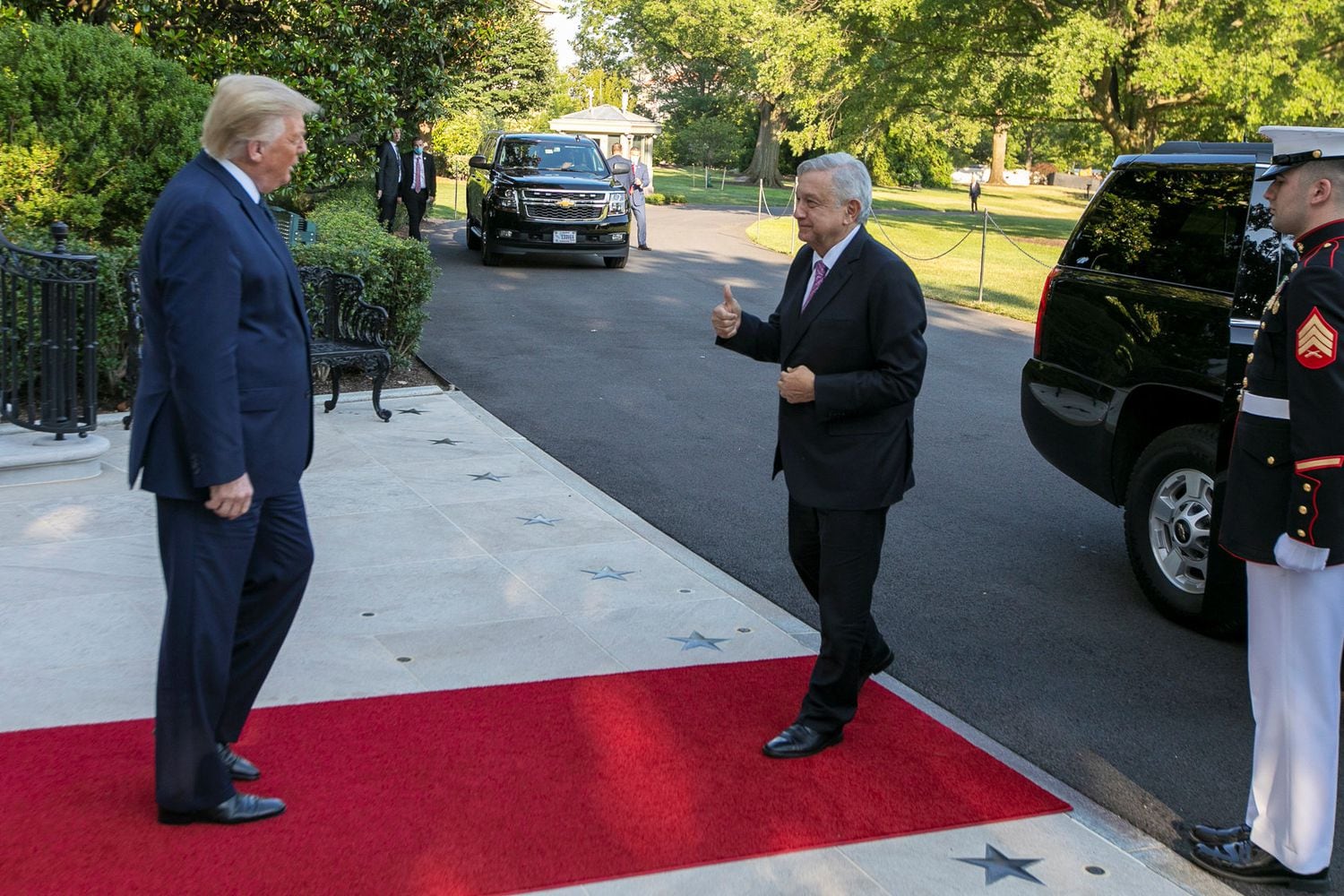 López Obrador se encuentra con Trump en la Casa Blanca para la cena con los empresarios.