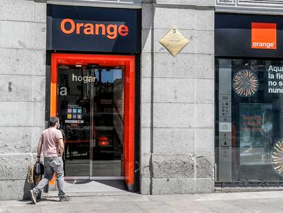 Tienda de Orange en la Puerta del Sol, en Madrid.