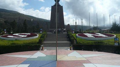 Ciudad Mitad del Mundo (Quito), la frontera entre los hemisferios norte y sur.