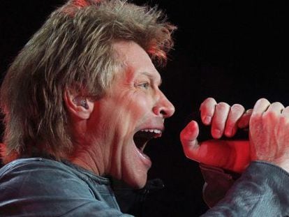 Bon Jovi, durante una actuaci&oacute;n.