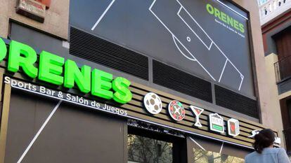 Un salón de juego de Orenes en Madrid
