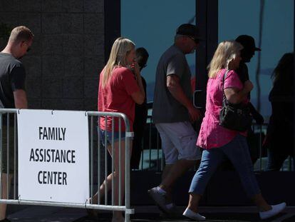 Entrada del pabellón del Centro de Convenciones de Las Vegas para familiares de víctimas, el lunes.